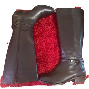 Never worn outside coach riding boot. Did not fit my calves.